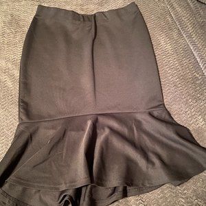 Pencil skirt with ruffle, Sz L, Black